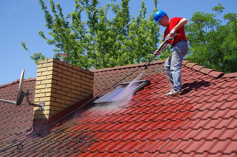Safe Cleaning Methods To Remove Algae from roof