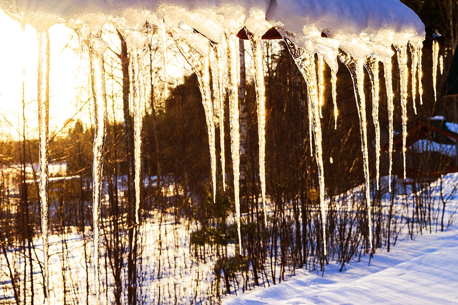 How Weather Extremes Accelerate Roof Aging